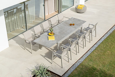 Table YUMA & Chaises de jardin empilable DURHAM Table LIVORNO & Chaises de jardin DURHAM